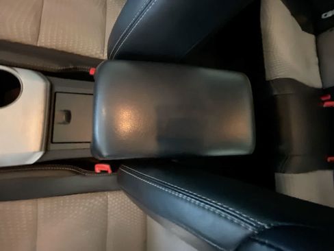 Used 2012 Toyota Camry SE FWD image 20
