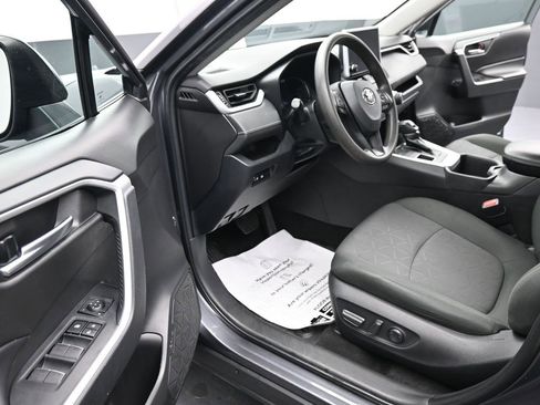 Used 2023 Toyota RAV4 XLE image 17