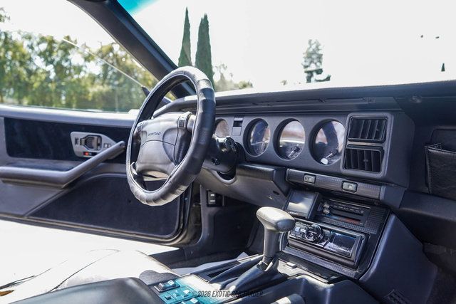 Used 1992 Pontiac Firebird Formula RWD image 28