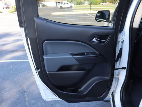 Used 2022 Chevrolet Colorado Z71 w/ Safety Package image 24