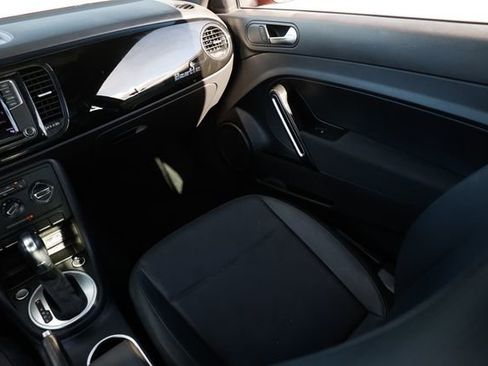 Used 2018 Volkswagen Beetle 2.0T S image 26