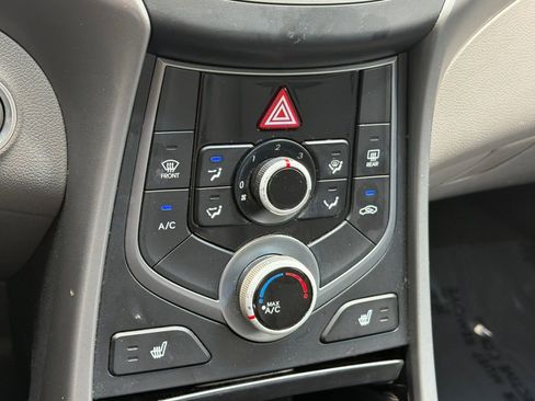 Used 2014 Hyundai Elantra Sport FWD image 19