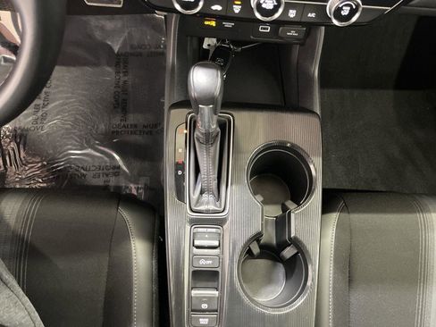 Used 2024 Honda Civic Sport image 19