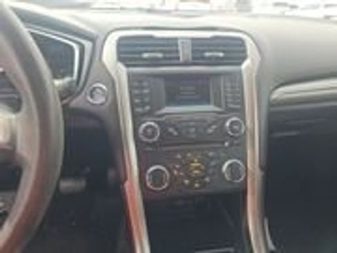 Used 2018 Ford Fusion S image 9