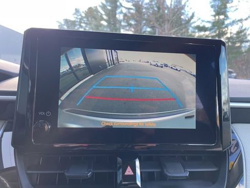 Used 2025 Toyota Corolla LE image 22