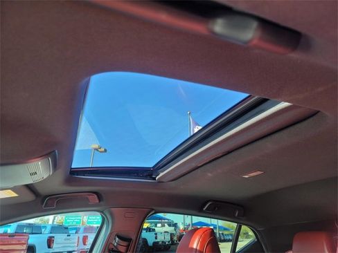 Used 2024 MAZDA MAZDA3 s image 21