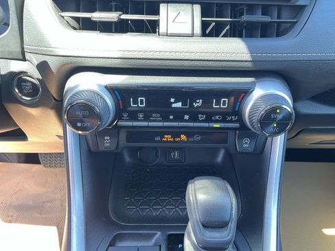 Used 2025 Toyota RAV4 XLE FWD image 18