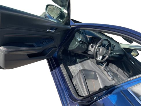 Used 2019 Nissan Altima 2.5 SR w/ SR Premium Package image 2