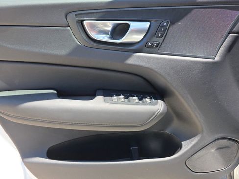 Used 2026 Volvo XC60 B5 Plus w/ Protection Package Premier AWD/4WD image 29