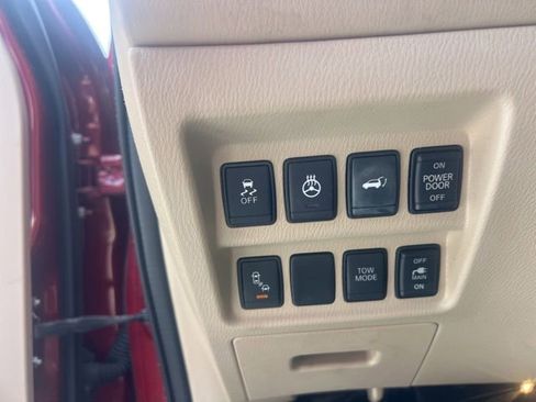 Used 2017 Nissan Pathfinder SL FWD image 31