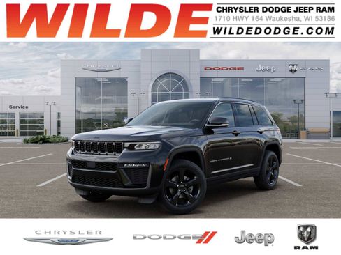 New 2026 Jeep Grand Cherokee Limited w/ Limited Altitude Package AWD/4WD image 1