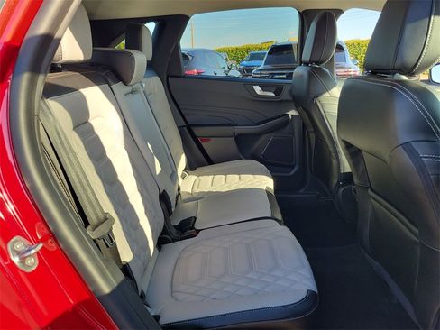 Used 2023 Ford Escape Platinum w/ Premium Technology Package image 27