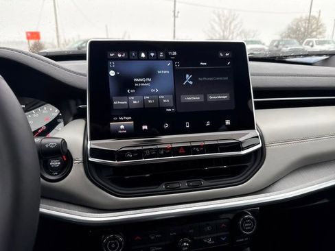 Used 2024 Jeep Compass Limited image 15