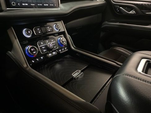 Used 2023 GMC Yukon XL Denali image 56