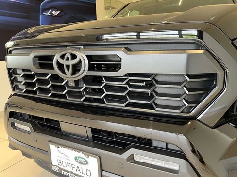 Used 2025 Toyota Tacoma TRD Off-Road w/ TRD Off Road Premium Package AWD/4WD image 9