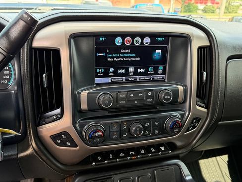 Used 2018 GMC Sierra 2500 Denali w/ Duramax Plus Package AWD/4WD image 22
