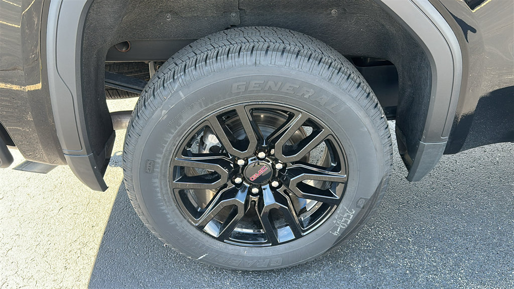 Used 2025 GMC Sierra 1500 Elevation w/ Preferred Package AWD/4WD image 11