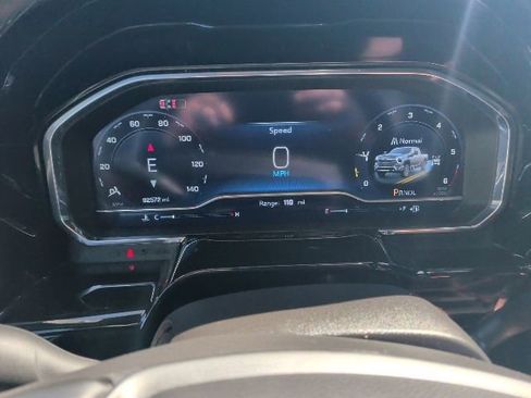 Used 2024 Chevrolet Silverado 2500 LT w/ Convenience Package image 24