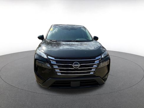 Used 2025 Nissan Rogue SV image 3