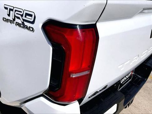 Certified 2024 Toyota Tacoma TRD Off-Road AWD/4WD image 29