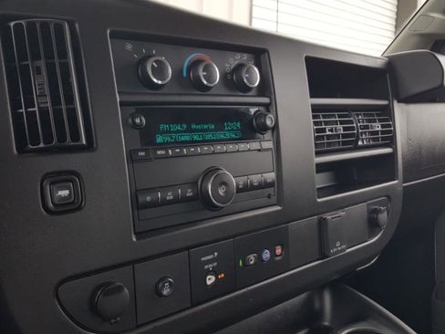 Used 2020 Chevrolet Express 2500 w/ Enhanced Convenience Package image 15