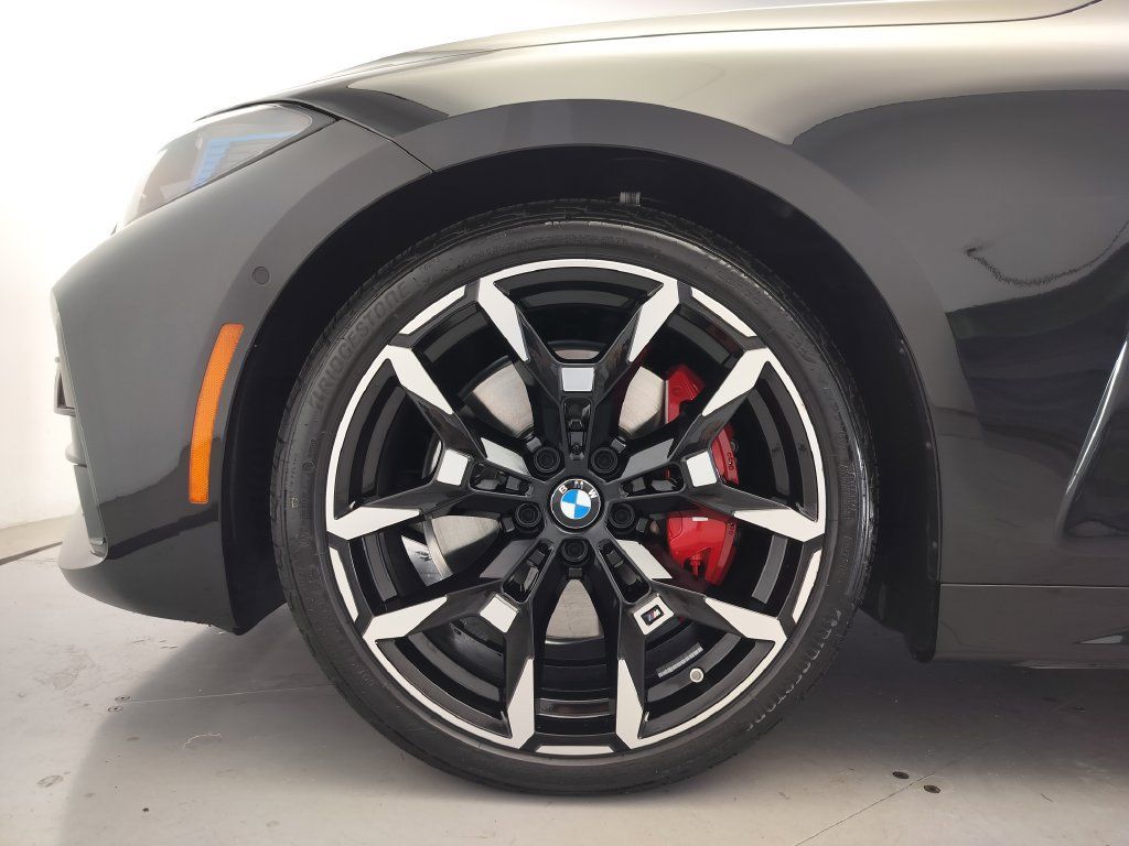 Certified 2026 BMW M440i Convertible w/ Premium Package RWD image 5