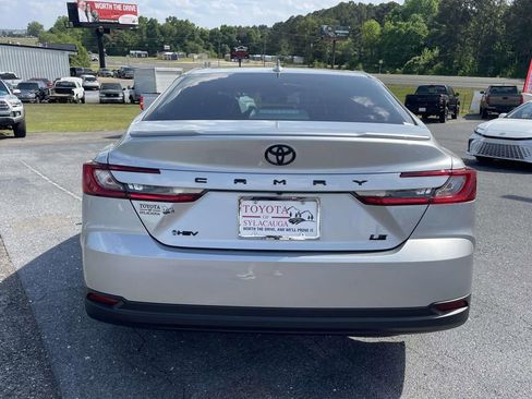 Used 2026 Toyota Camry LE w/ Convenience Package FWD image 3