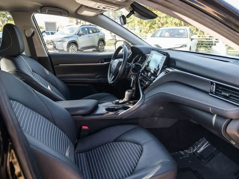 Used 2023 Toyota Camry SE image 15