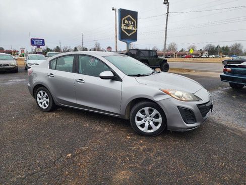 Used 2011 MAZDA MAZDA3 i Sport image 3