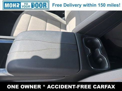 Used 2025 Chevrolet Traverse LT image 24