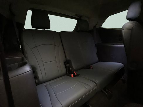 Used 2019 Buick Enclave Essence w/ Trailering Package, 5000 lbs. AWD/4WD image 18