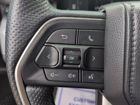 Used 2025 Toyota Tacoma SR5 AWD/4WD image 19