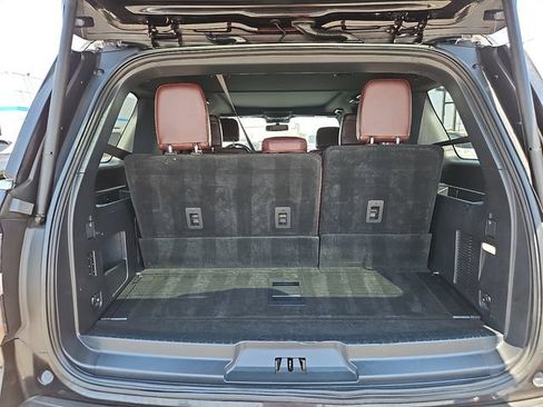 Used 2024 Ford Expedition Limited AWD/4WD image 10