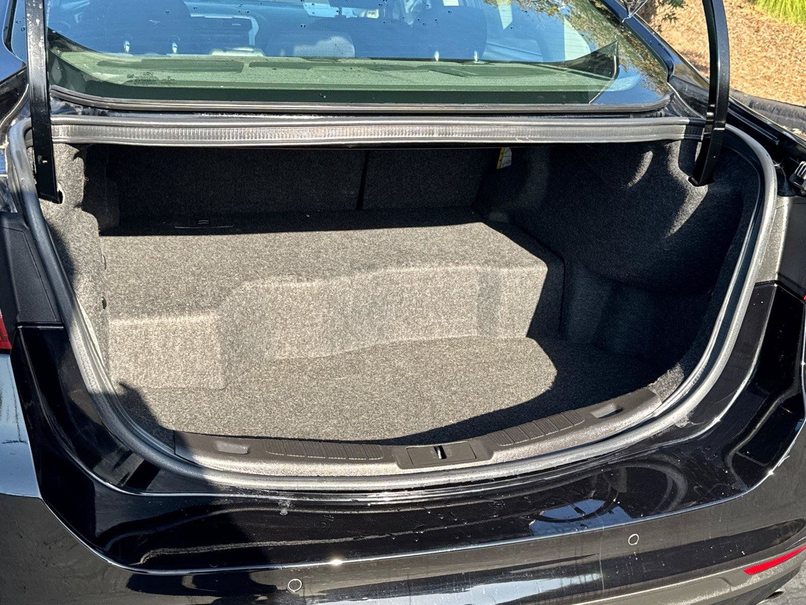 Used 2016 Ford Fusion SE FWD image 9