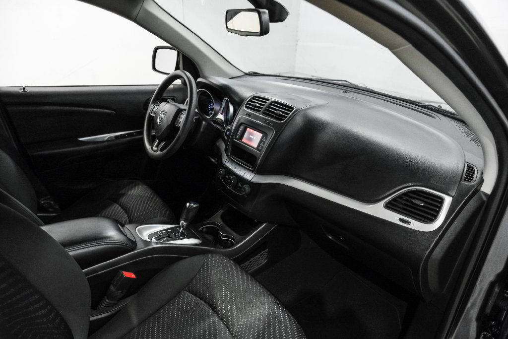 Used 2019 Dodge Journey SE FWD image 18