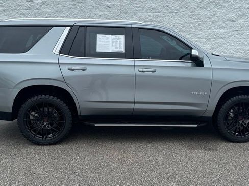 Used 2023 Chevrolet Tahoe Premier AWD/4WD image 2