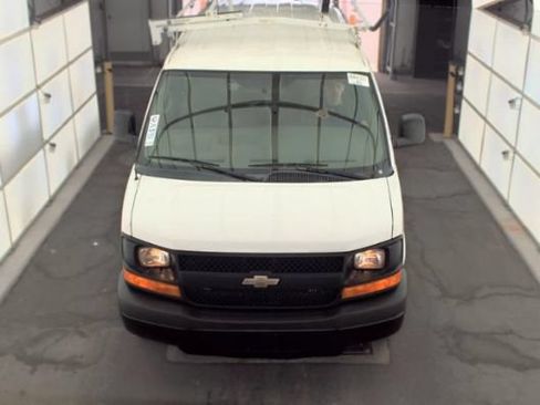 Used 2012 Chevrolet Express 2500 RWD image 2