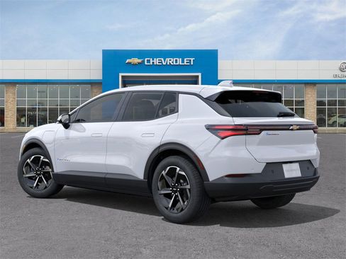 New 2026 Chevrolet Equinox EV LT image 3