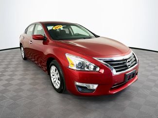 Used 2013 Nissan Altima 2.5 S FWD video 3