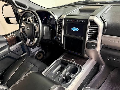 Used 2017 Ford F350 Platinum w/ Platinum Ultimate Package AWD/4WD image 37