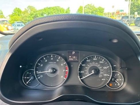 Used 2012 Subaru Outback 2.5i Premium AWD/4WD image 17