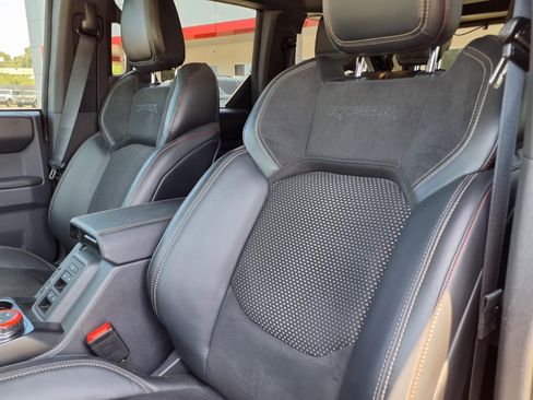 Used 2025 Ford Bronco Raptor AWD/4WD image 15