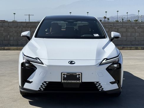 New 2026 Lexus ES 350e FWD image 6