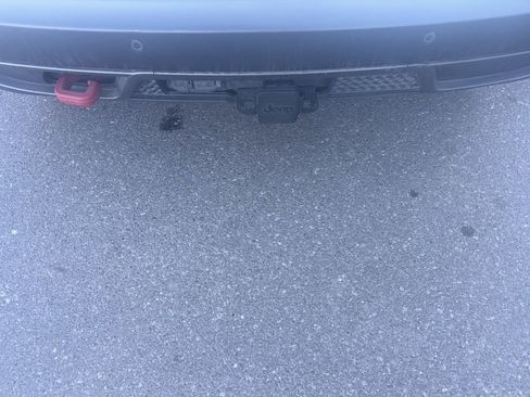 Used 2019 Jeep Cherokee Trailhawk w/ Comfort/Convenience Group image 16