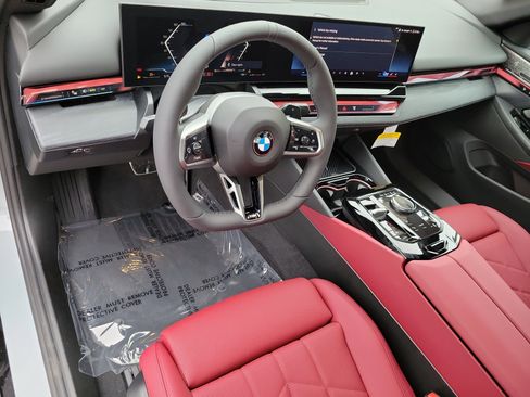New 2026 BMW 540i xDrive 540i xDrive w/ M Sport Package image 17