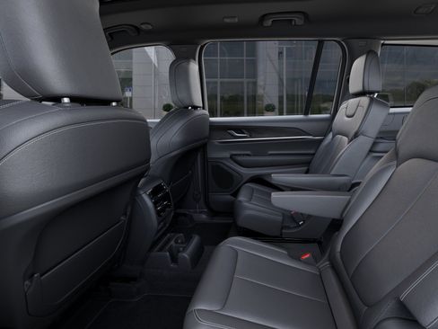 New 2025 Jeep Grand Cherokee L Limited image 23