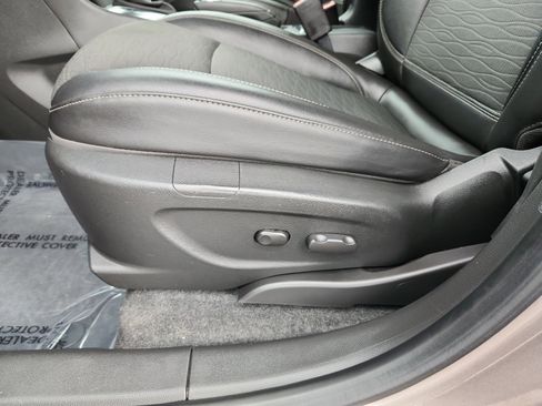 Used 2015 Buick Encore FWD image 14