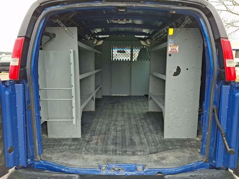 Used 2018 Chevrolet Express 2500 w/ Driver Convenience Package image 29