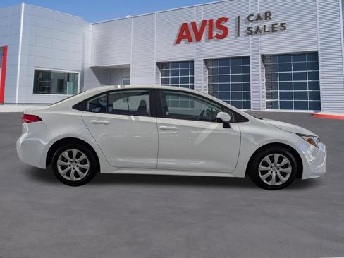 Used 2025 Toyota Corolla LE FWD image 7
