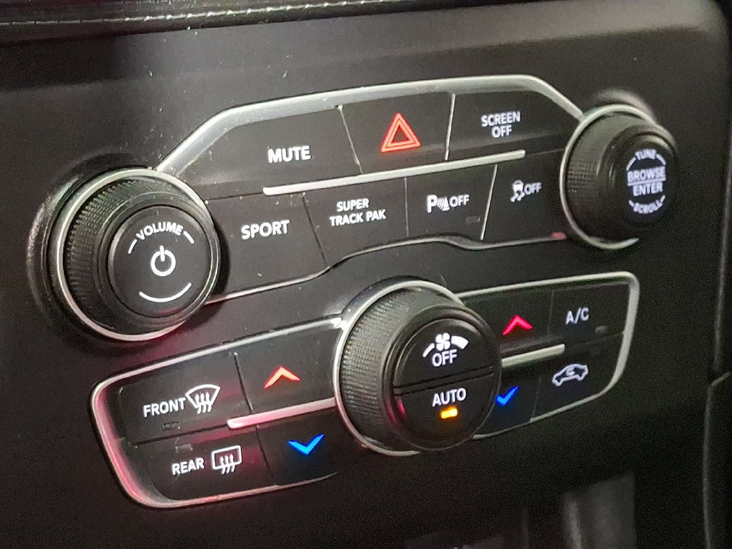 Used 2019 Dodge Charger R/T w/ Plus Group RWD image 18